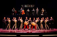 Espetáculo no teatro Tango Porteño